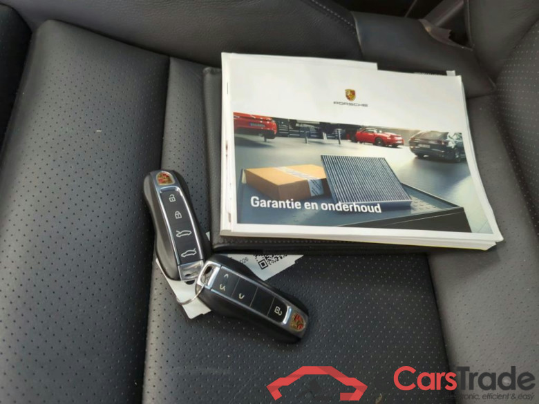 PORSCHE Taycan Sport Turismo 350 kW #6