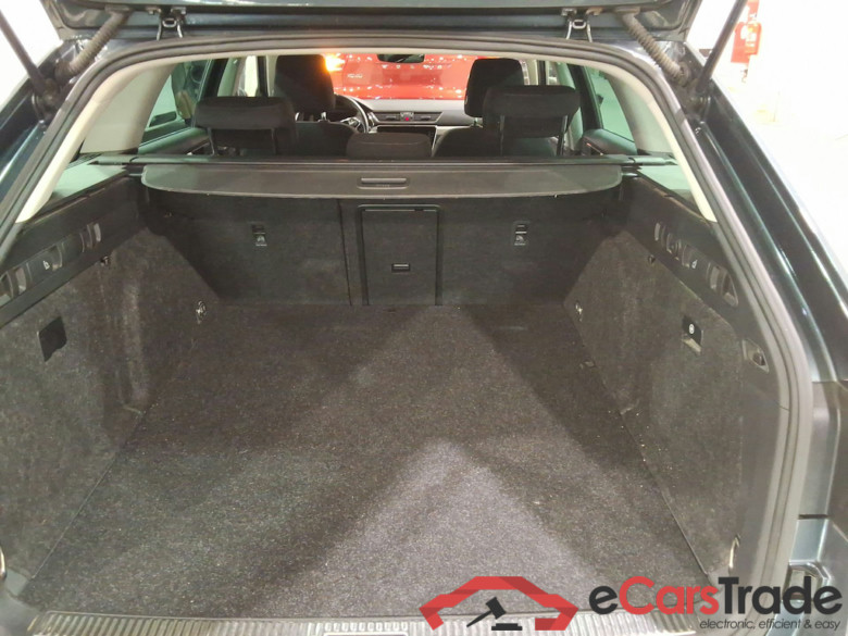 SKODA SUPERB COMBI 1.4 TSI PHEV 160KW DSG6 CLEVER #3
