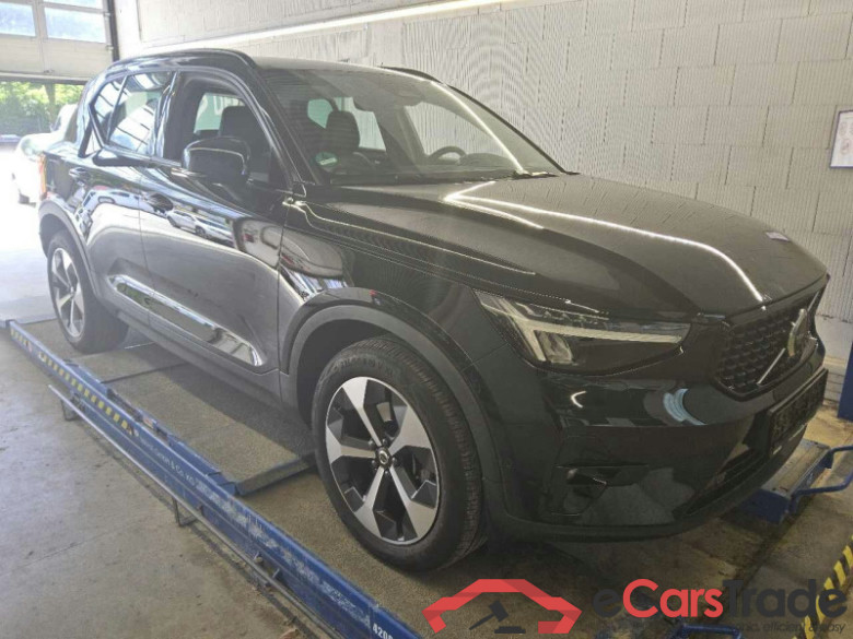 Volvo XC40 (2017->) DE - SUV5 B4 2WD EU6d, Plus Dark, (Facelift) 2022 - 2024 #2