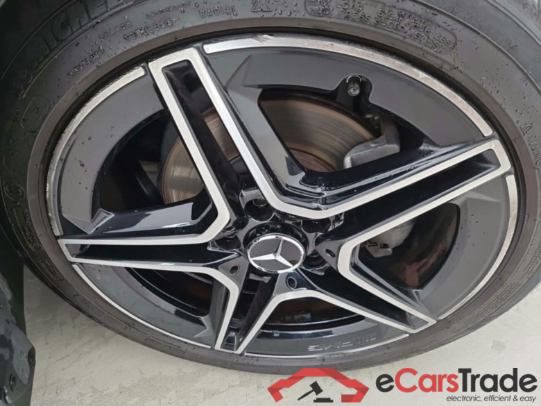MERCEDES-BENZ CLA SHOOTING BRAKE 180 AMG LINE #4