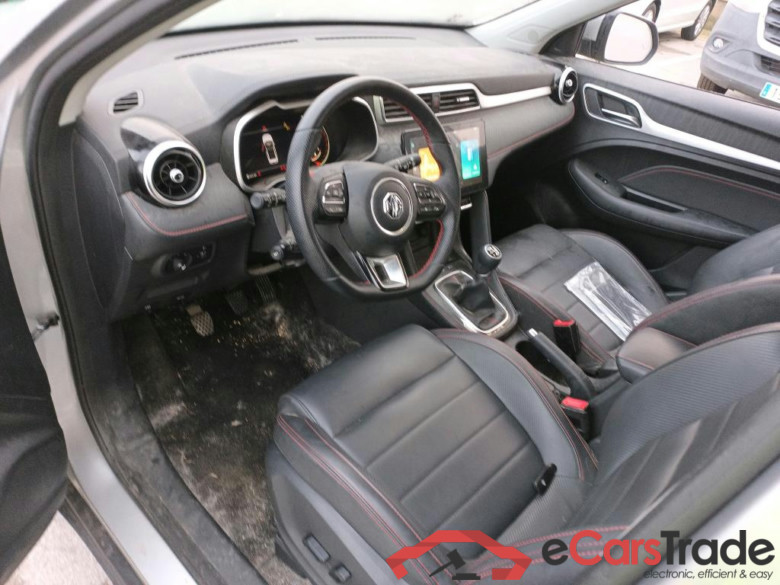 MG ZS / 2021 / 5P / todoterreno 1.5 Luxury (AC) #3