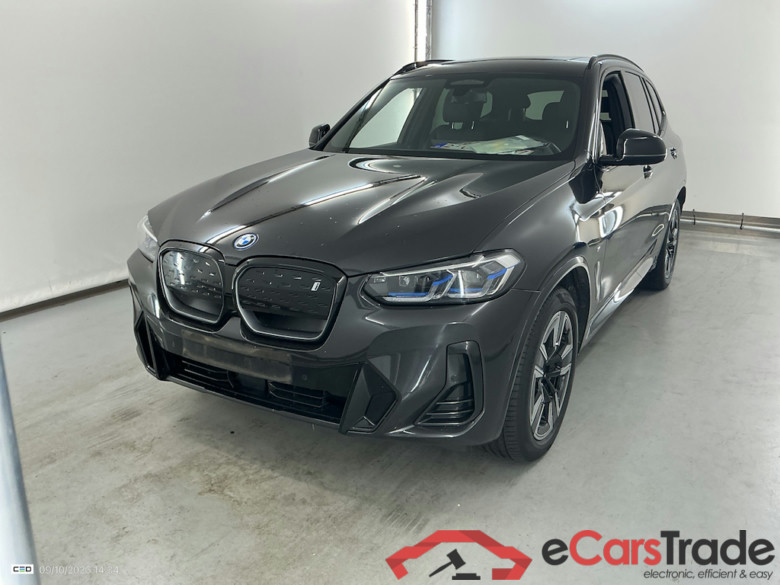 BMW IX3 80KWH AUTO