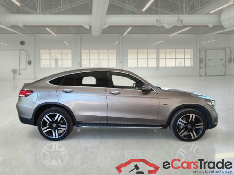 Mercedes GLC 300e Coupe Plug-In Hybrid 4Matic Aut. Pano LED Navi Sport-Leather KeylessGo Camera Klima PDC ... #2