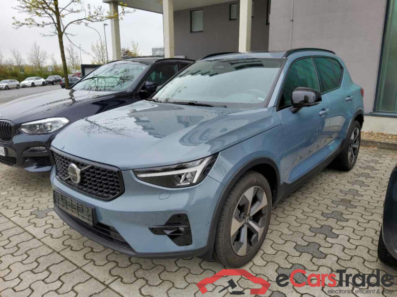 Volvo XC40 (2017->) DE - SUV5 B4 AWD EU6d, Ultimate Dark (EURO 6d), (Facelift) 2022 - 2022