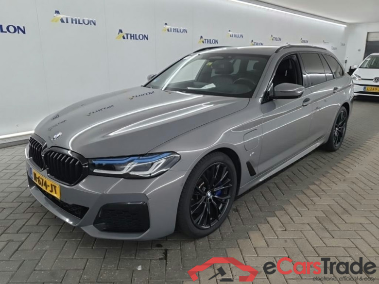 BMW 5-serie Touring 530e Business Edition Plus 5D 215kW #1