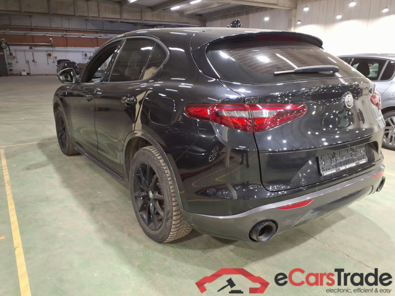 ALFA ROMEO STELVIO 2.2 D TURBO 160 TI AUTO #2