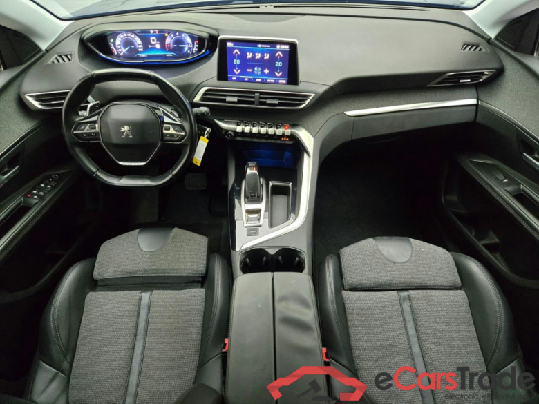 PEUGEOT 3008 1.2 PureTech Allure #6