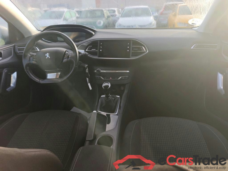 PEUGEOT 308 / 2017 / 5P / berlina con portón 5p Active Pack BlueHDi 130 S&S #3