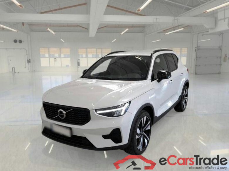 VOLVO XC40 / 2021 / 5P / SUV B3 AUTOMATICO PLUS DARK #1