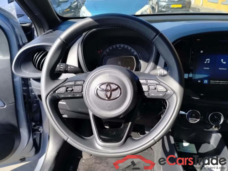 TOYOTA Aygo X 1.0 VVT-i MT Play #6