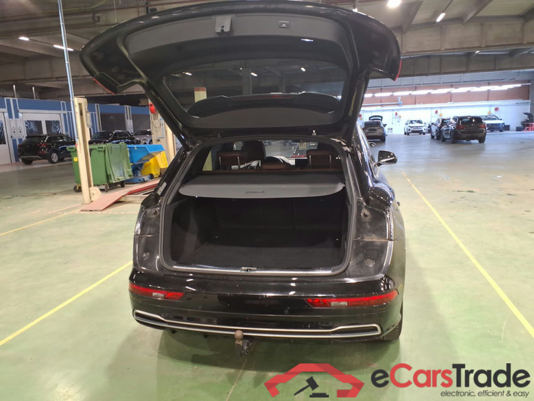 AUDI Q5 DIESEL - 2017 30 TDi Business Edition S tronic #3
