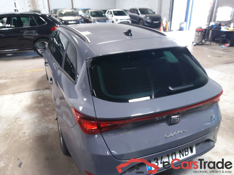 SEAT Leon 1.5  1.5 PHEV DSG 204cv FR Automatico Sport Tourer(Winterpack) #2