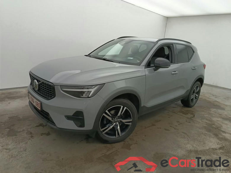 Volvo XC40 T2 Plus Dark Design Aut. 5d #2