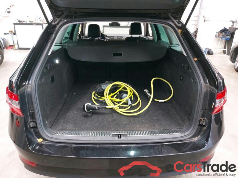 SKODA - SKO SUPERB COMBI 1.4 TSI iV 218PK DSG6 Style Pack Premium II & Safety & Lane & Side Assist * HYBRID * #6