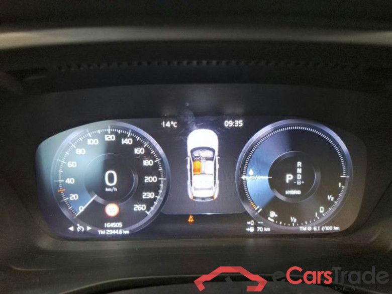 VOLVO XC40 / 2017 / 5P / FUORISTRADA T4 PLUG-IN HYBRID AUTO RECH INSC EXPR N1 #4