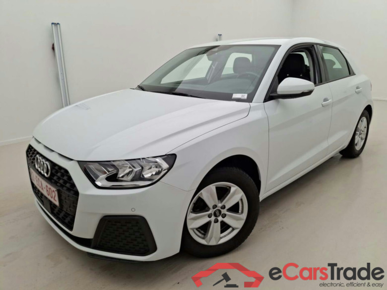 AUDI A1 1.0 25 TFSI ATTRACTION #1