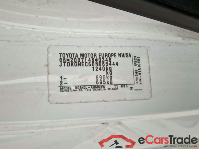 TOYOTA Aygo 1.0 VVT-i x-play #4