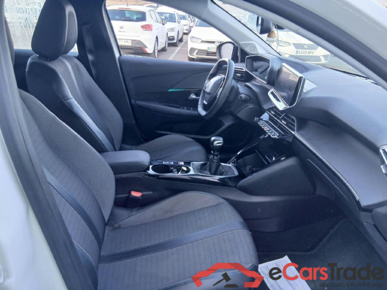 PEUGEOT 208 / 2019 / 5P / berlina con portón PureTech 73kW (100CV) Allure (CX) #6