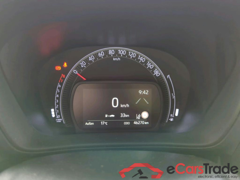 Aygo X Play 1.0 53KW MT5 E6d #5