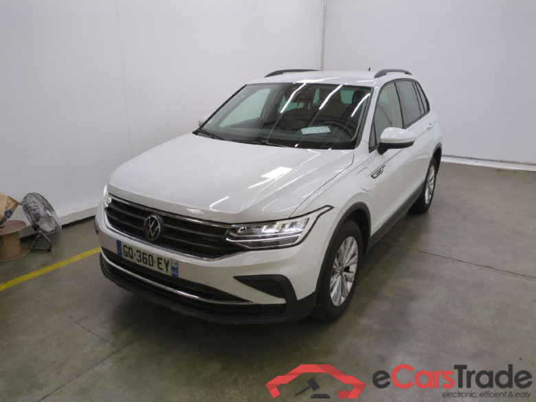 VOLKSWAGEN Tiguan / 2020 / 5P / SUV 1.4 eHybrid 245 DSG6 Life Business #1