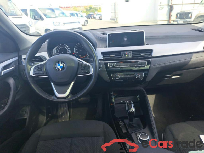 BMW X2 / 2017 / 5P / todoterreno sDrive18i (CX) #3