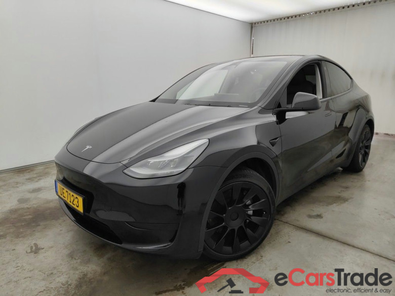 TESLA MODEL Y 52 kWh Standard Range RWD 5d #1
