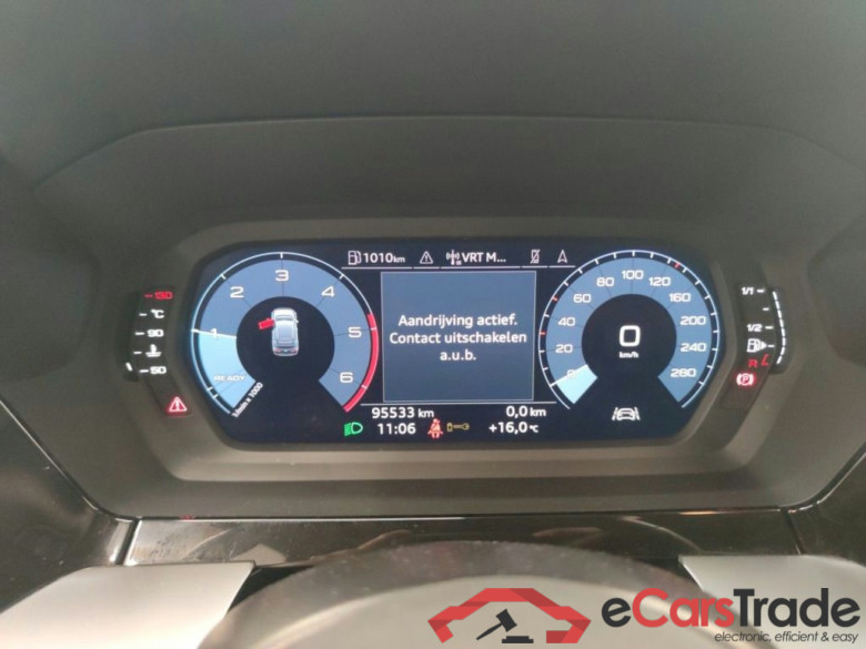 Audi A3 Sportback 2.0 30 TDi 85kW Attraction 5d #6