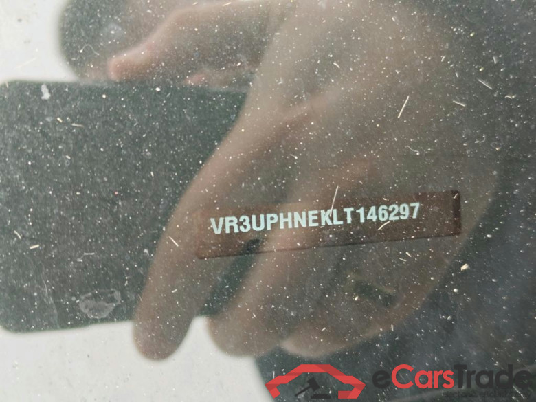PEUGEOT 208 74 kW #2