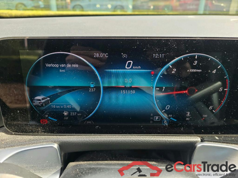 MERCEDES-BENZ GLB 2.0 GLB 180 D BUSINESS SOLUTION
