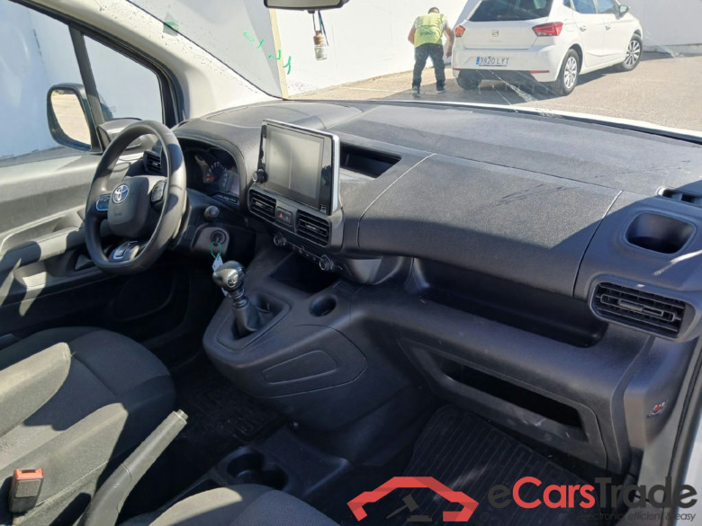 TOYOTA Proace City/2020/4P/furgón derivado de turismo Van 1.5D 75kW (100CV) GX Plus L1 #3