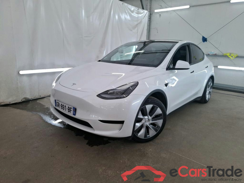 TESLA Model Y / 2021 / 5P / SUV RWD #2