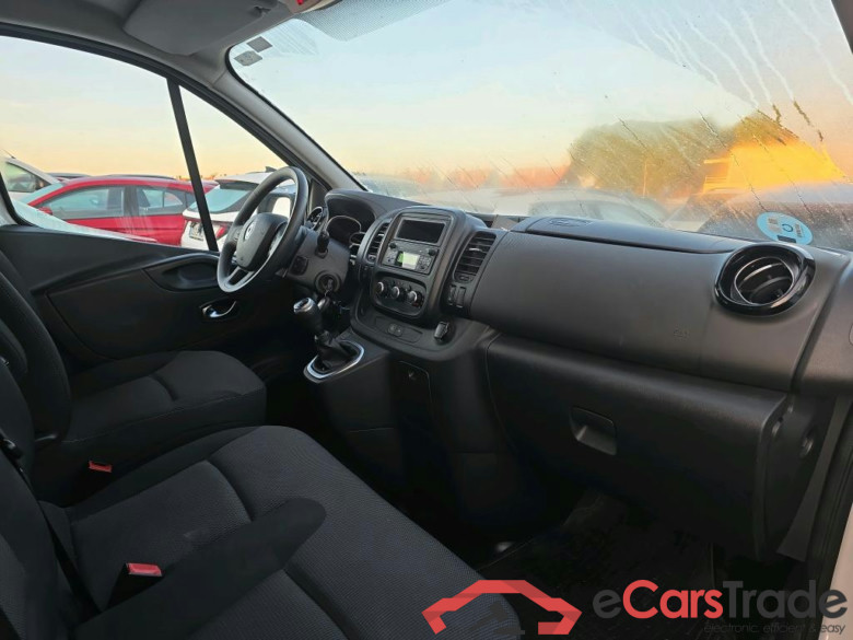 RENAULT Trafic / 2019 / 4P / furgón Doble Cabina 27 L1 Energy BluedCi 88 kW #6